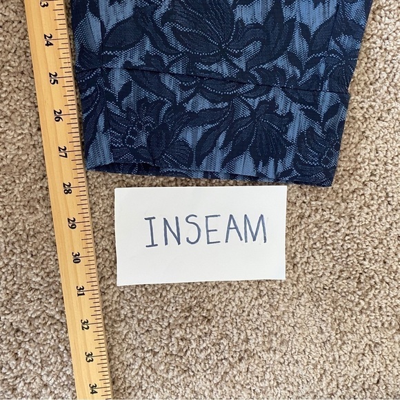 Athleta Trekkie North Printed Jogger Pants - Women's Plus Sz 22 Navy floral - Picture 12 of 12